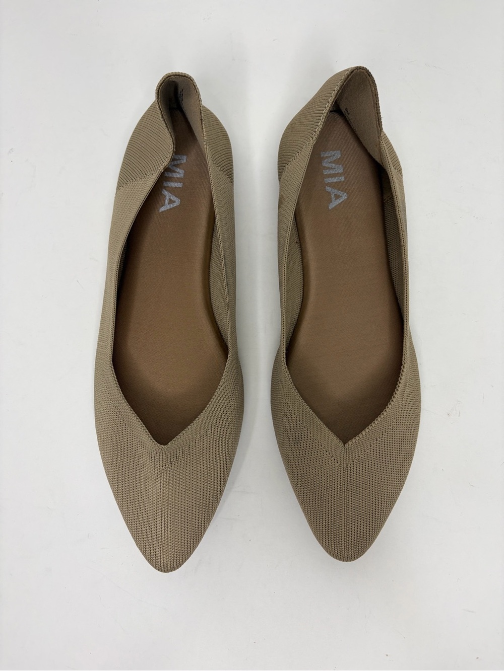 New MIA Kerri Pointed Toe Knit Flats in Taupe size 6.5